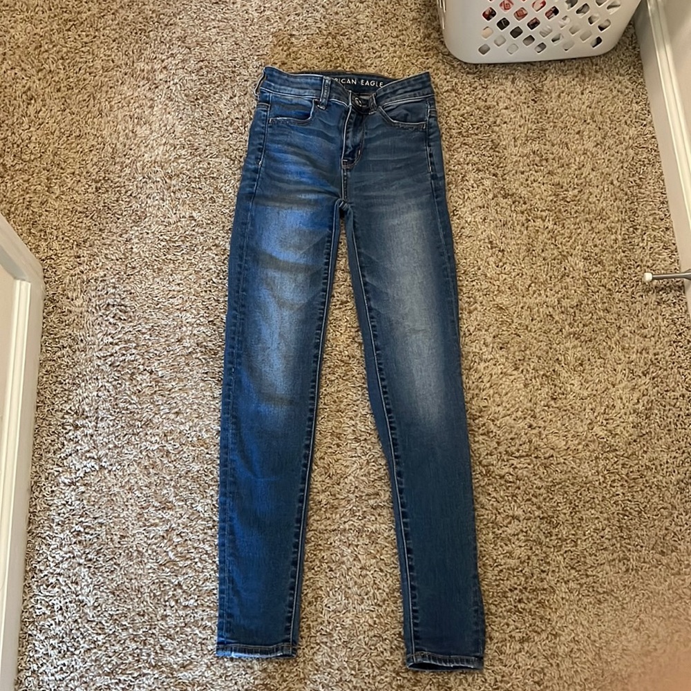 American Eagle Medium Wash Skinny Jeans
